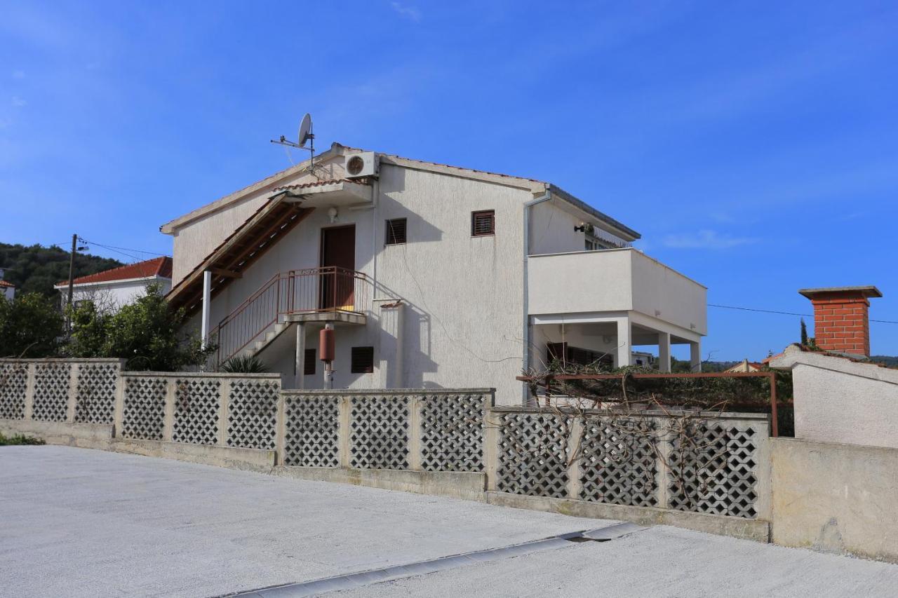 Apartments By The Sea Slatine, Ciovo - 16345 ภายนอก รูปภาพ