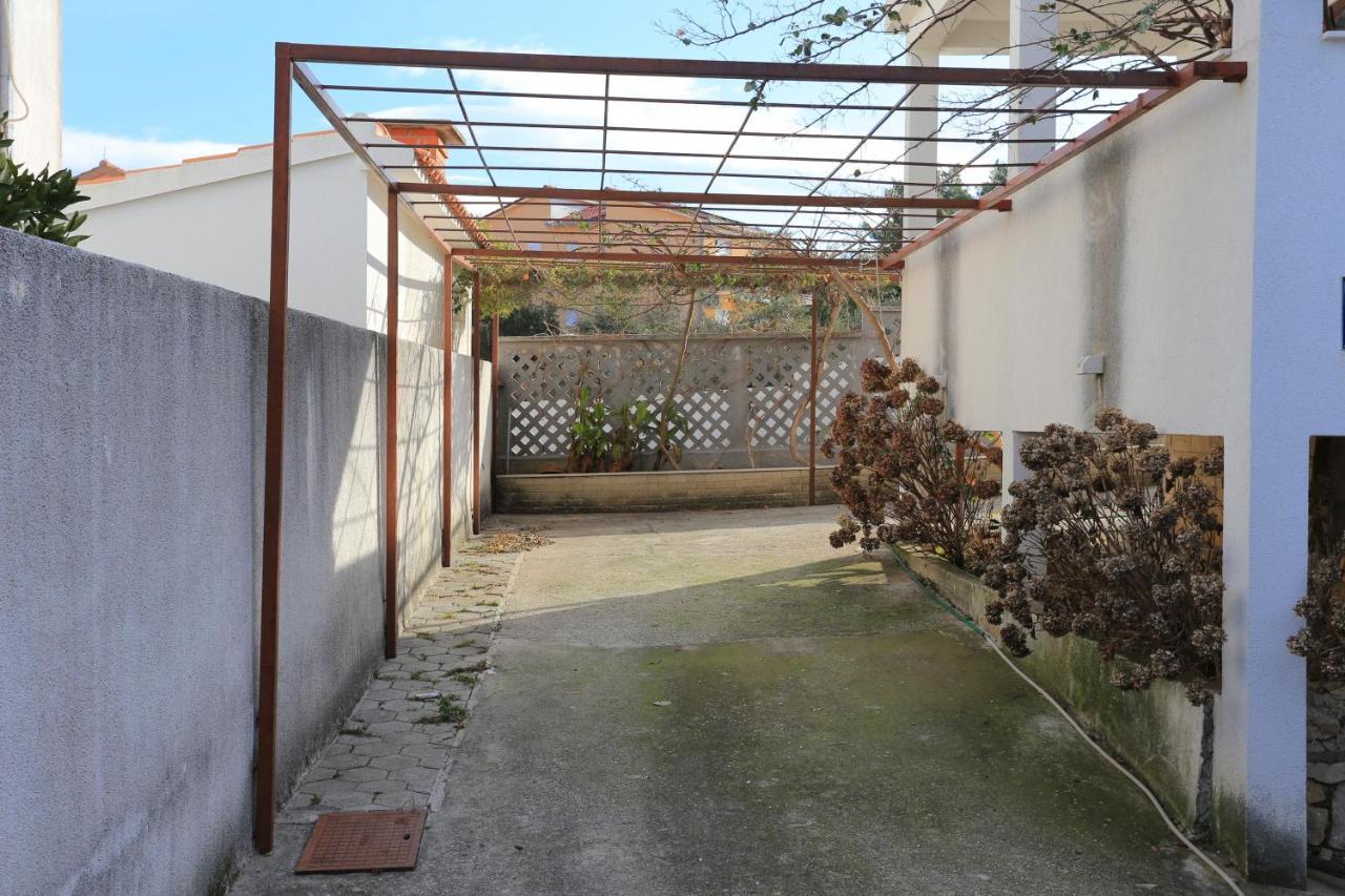 Apartments By The Sea Slatine, Ciovo - 16345 ภายนอก รูปภาพ